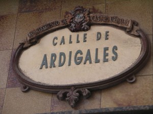 Letrero de la calle Ardigales